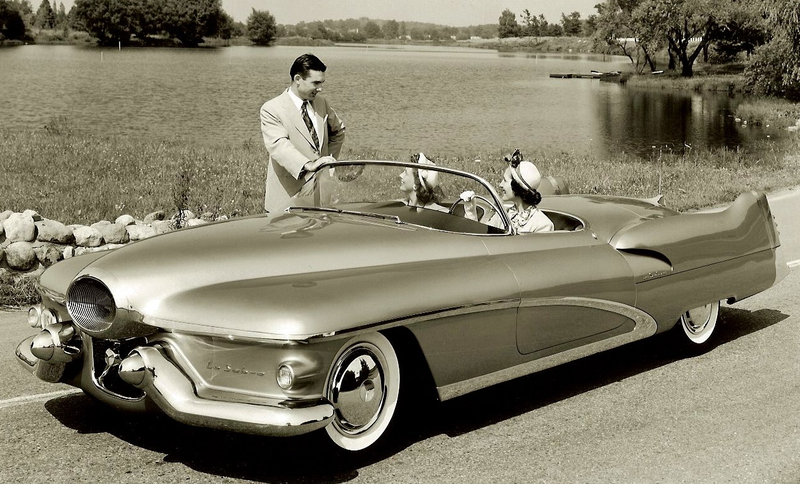 Illustration for article titled The Cold War Was Once Fought With Bonkers Concept Cars